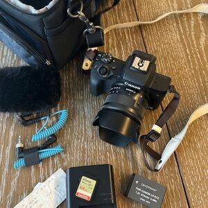 CANON EOS M50 VLOGGING KIT